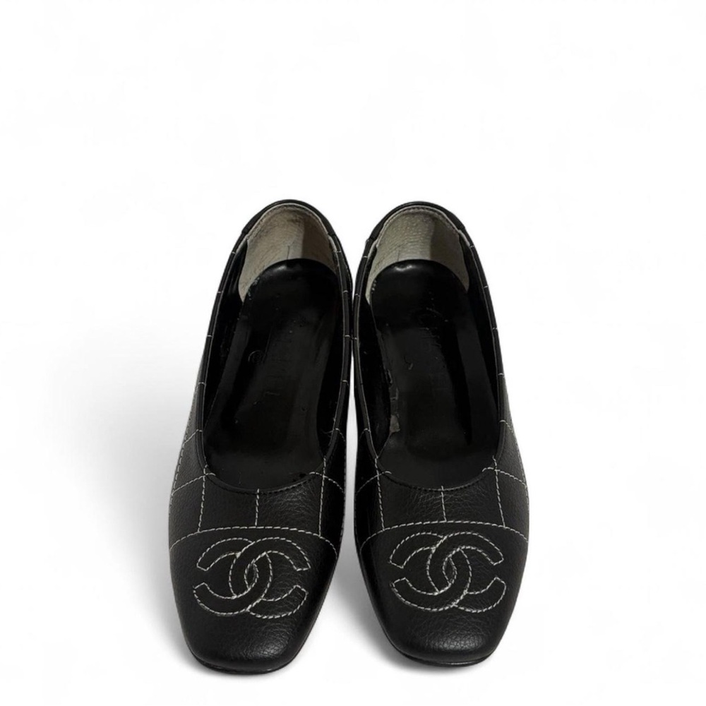 CHANEL Black Quilted Low Block Heel Ballet Flats - Picture 2 of 4